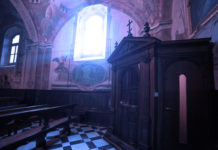 Noc konfesjonałów