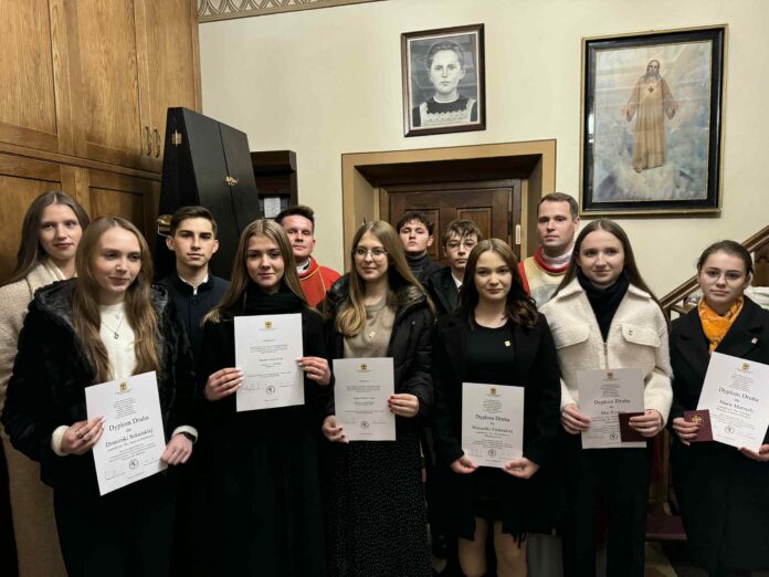 att.TpW-NoQ71rWXr-0b0HTWj0uRQYpjrTpN6yvLY9Q8qaE