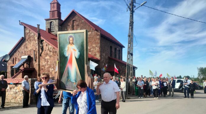 Par. pw. Matki Bożej Królowej Polski w Nowym Skoszynie