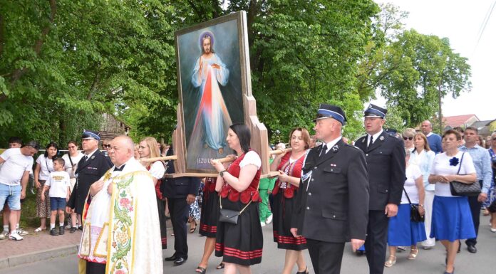 Par. pw. Wniebowzięcia NMP w Kurozwękach