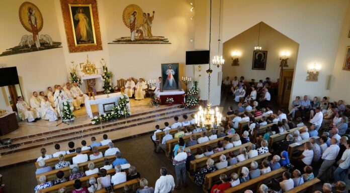 Par. pw. Miłosierdzia Bożego w Skopaniu