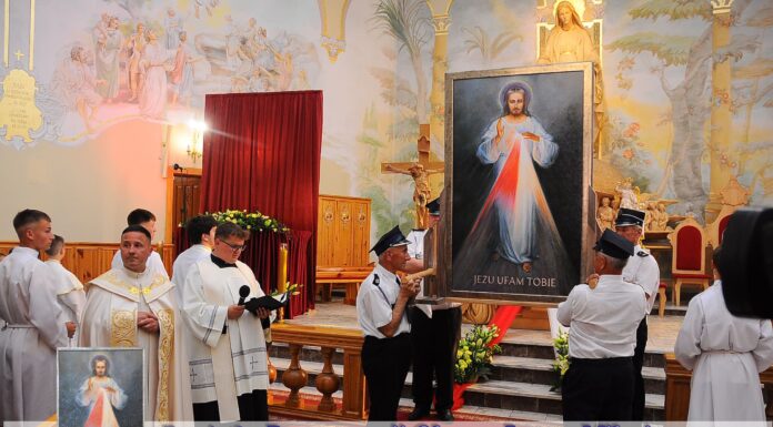 Par. pw. NMP Matki Kościoła w Komorowie