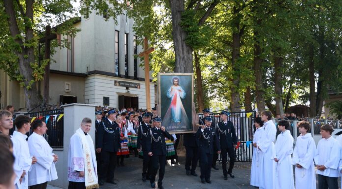 Par. pw. św. Teresy od Dzieciątka Jezus w Godziszowie